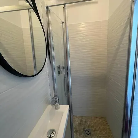 Apartman Studio Neuf Dans Avec Piscine